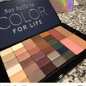 MaryKay ChromaFusion Eye Shadow and Cheek color